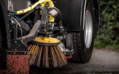 Road soil sweeper