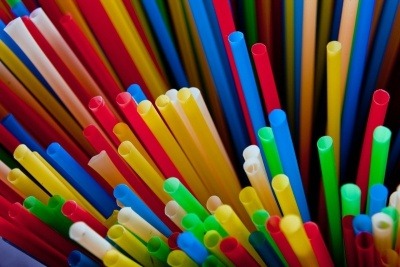 An image of single-use plastic straws