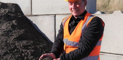 Robert Green holding aggregate