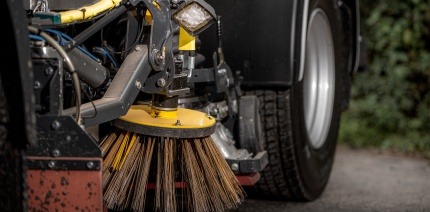 Road soil sweeper